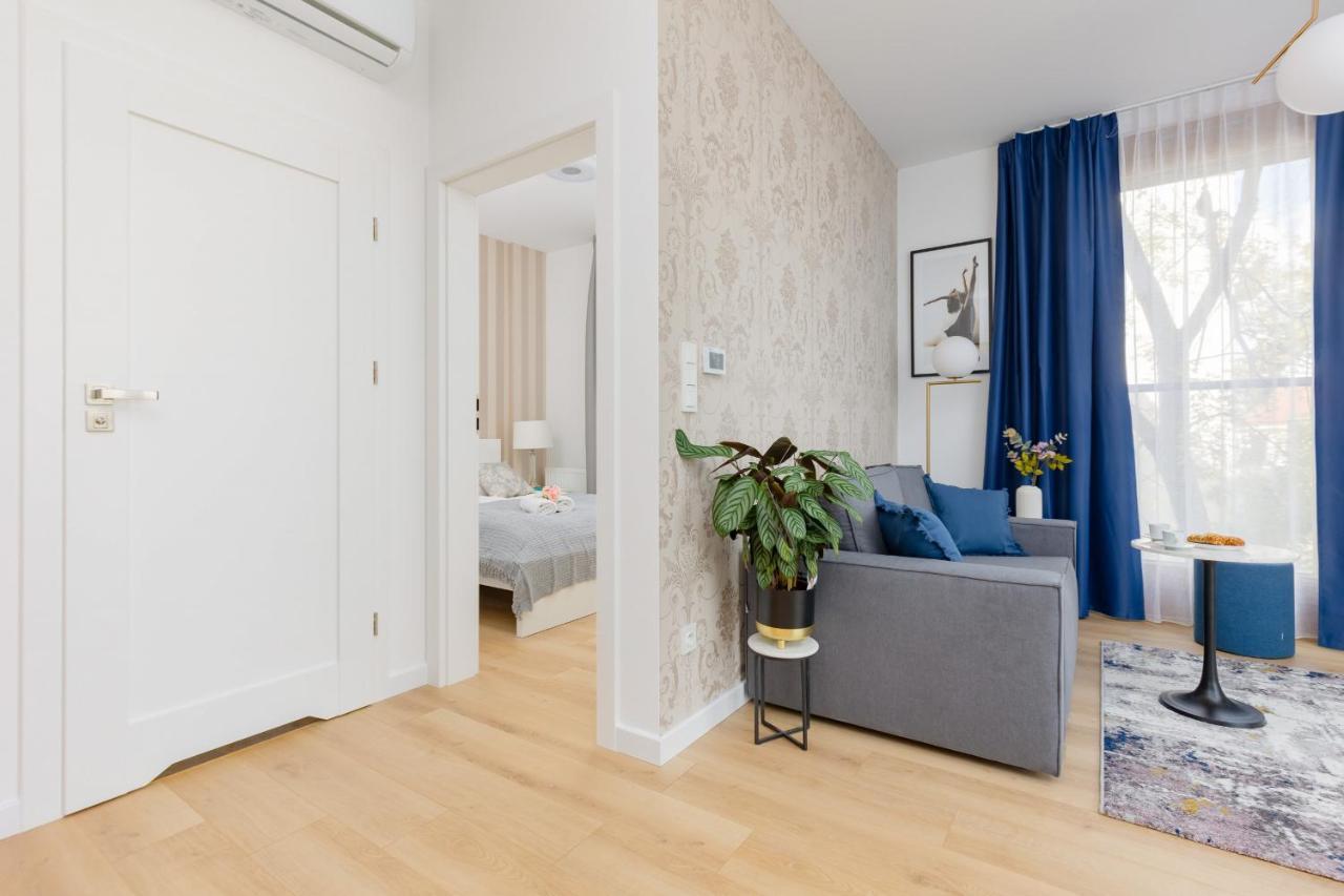 Warszawa Srodmiescie Bonifraterska Apartments By Noclegi Renters Екстериор снимка