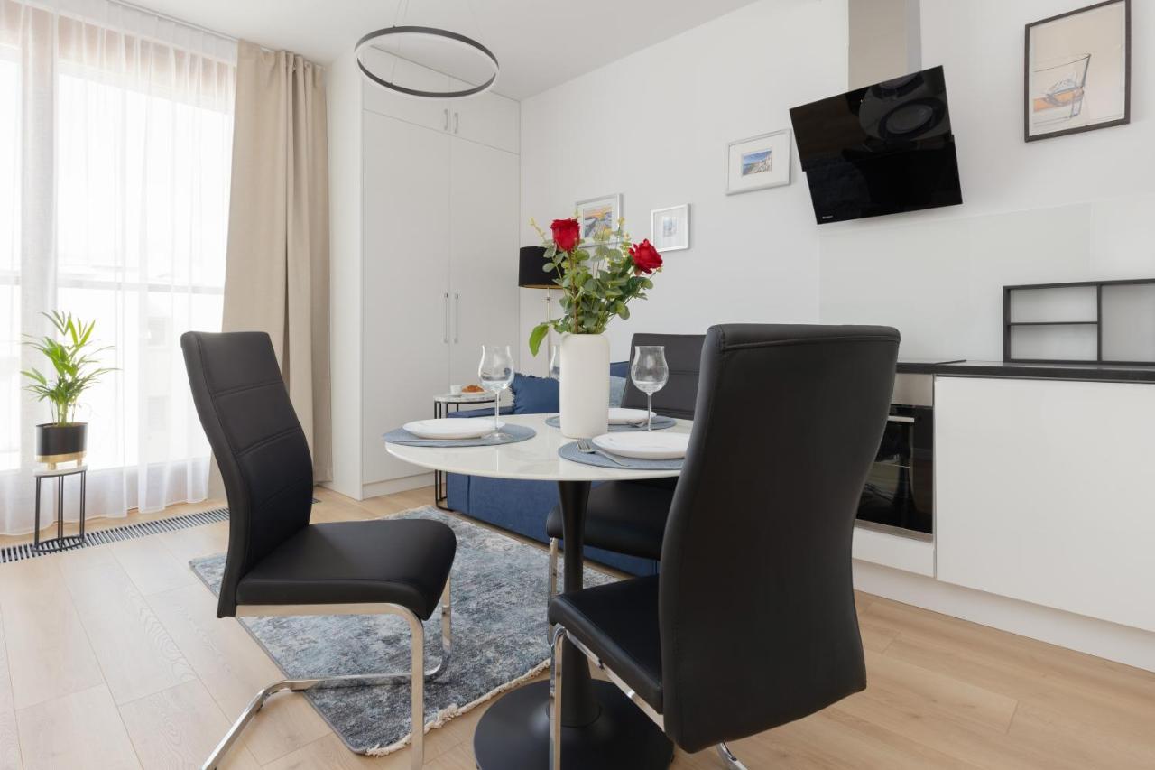 Warszawa Srodmiescie Bonifraterska Apartments By Noclegi Renters Екстериор снимка